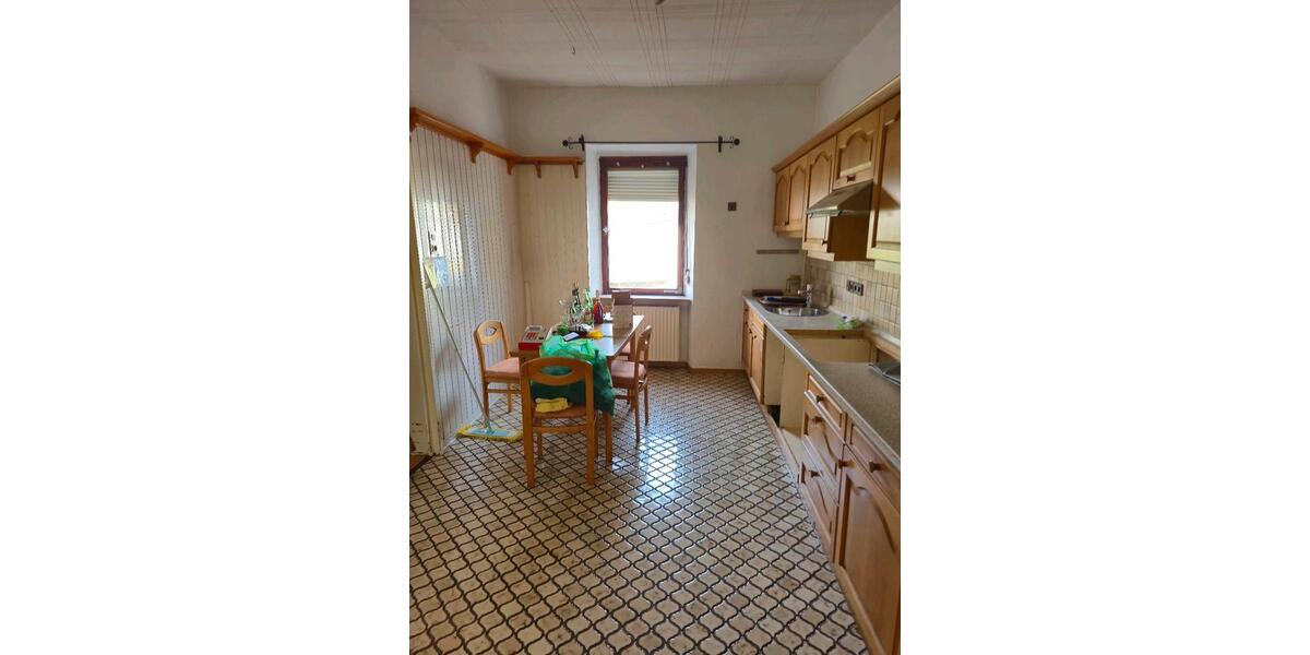 Mehrfamilienhaus, Wohnhaus Ottweiler - 9 Zimmer, 200 m&sup2;, 139.000&euro; | Angebot:26868850