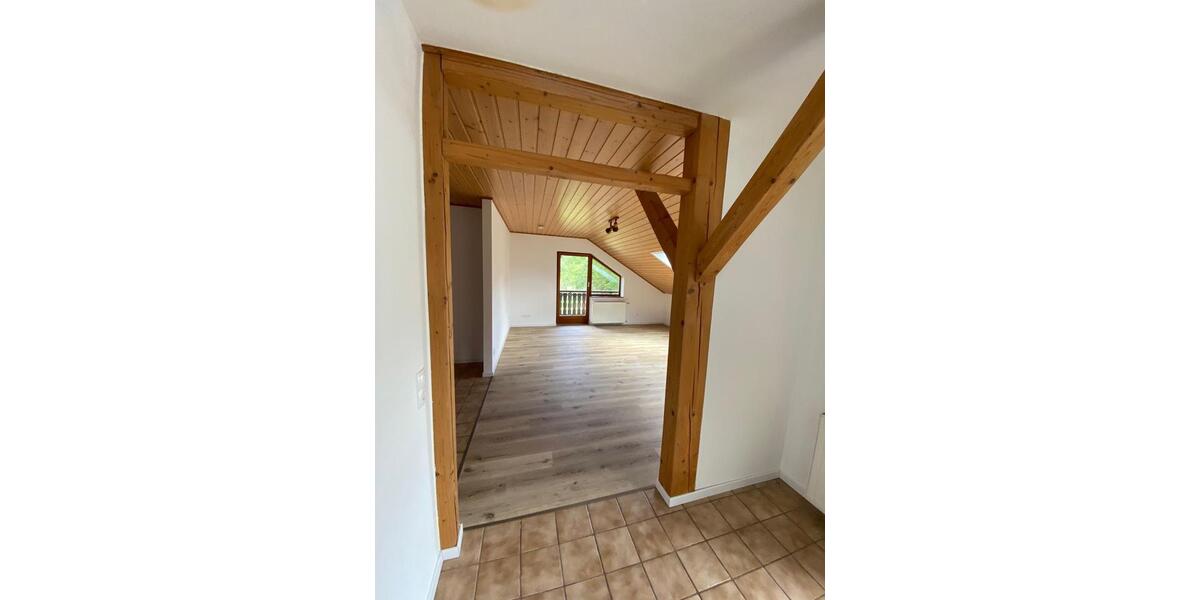 Dachgeschoßwohnung Altenglan - 4 Zimmer, 84 m&sup2;, 880&euro; | Angebot:26331350