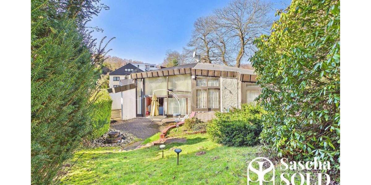 Architekturjuwel mit Galerie, Terrassen und kreativer Seele in ruhiger Bestlage von Dudweiler - Einfamilienhaus Saarbrücken Dudweiler | Angebot:26095518