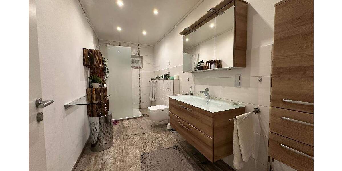 Mehrfamilienhaus, Wohnhaus Blieskastel Niederwürzbach - 5 Zimmer, 190 m&sup2;, 299.000&euro; | Angebot:25745671