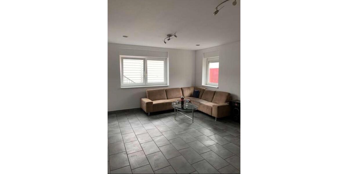 Erdgeschoßwohnung Gersheim - 6 Zimmer, 95 m&sup2;, 1.100&euro; | Angebot:25319272