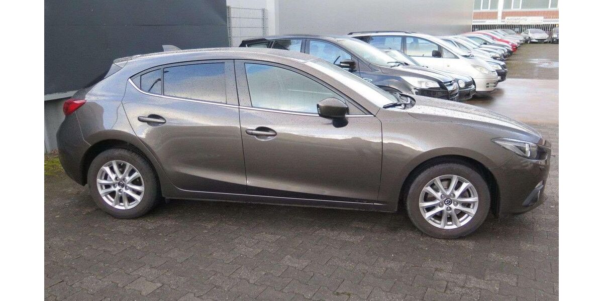 Mazda 3 83.700 km 11.400 &euro; Saarbrücken 66117