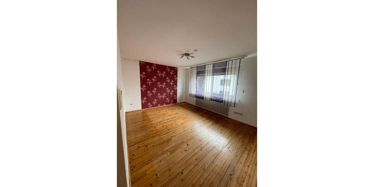 Einfamilienhaus Homburg - 9 Zimmer, 130 m&sup2;, 525.000&euro; | Angebot:26121315