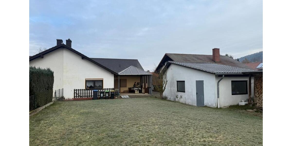 Doppelhaushälfte Kirkel - 10 Zimmer, 230 m&sup2;, 340.000&euro; | Angebot:24868755