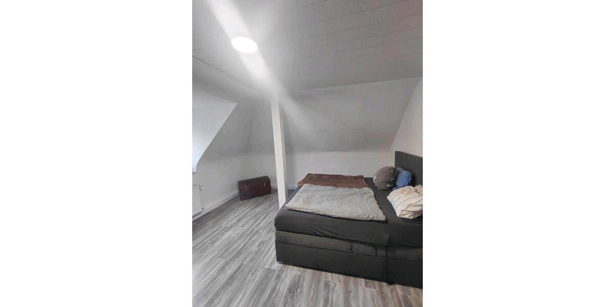 Dachgeschoßwohnung Zweibrücken - 4 Zimmer, 115 m&sup2;, 800&euro; | Angebot:25100954