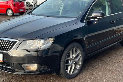 Skoda Superb 165.128 km 6.450 &euro; Saarbrücken 66131