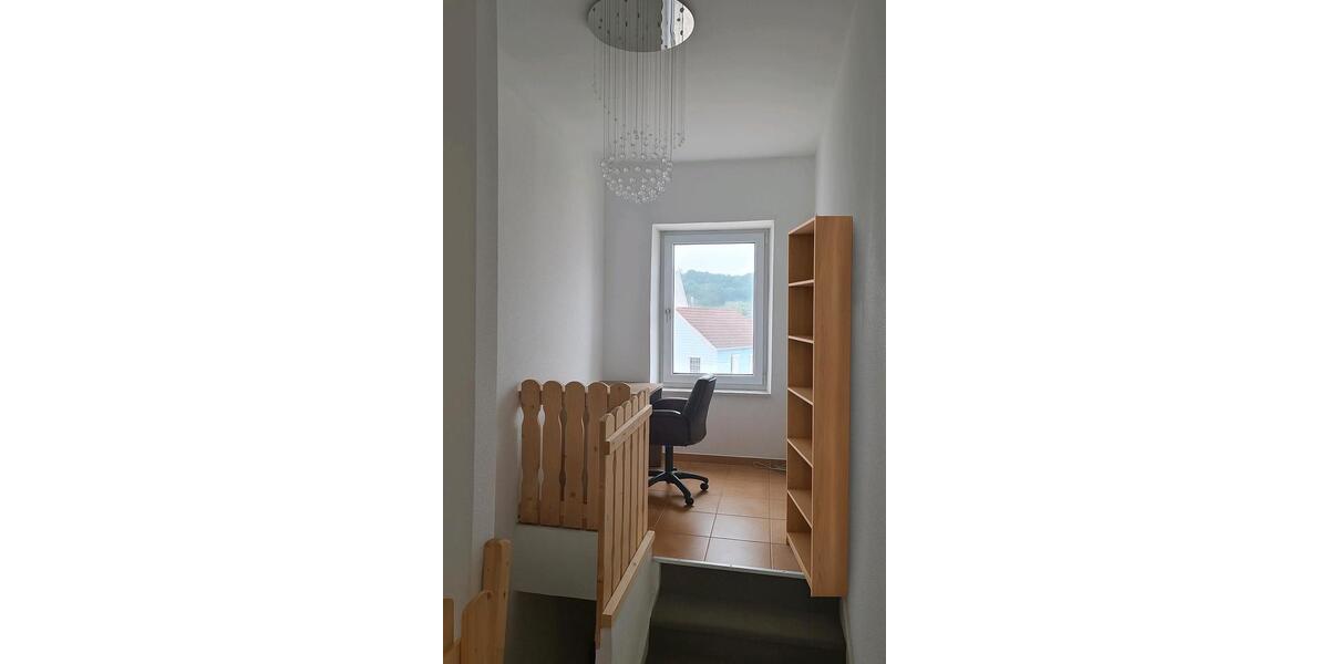 Etagenwohnung Pfeffelbach - 3 Zimmer, 150 m&sup2;, 900&euro; | Angebot:26581951