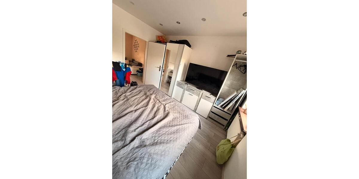 Einfamilienhaus Schiffweiler - 6 Zimmer, 110 m&sup2;, 220.000&euro; | Angebot:25230922