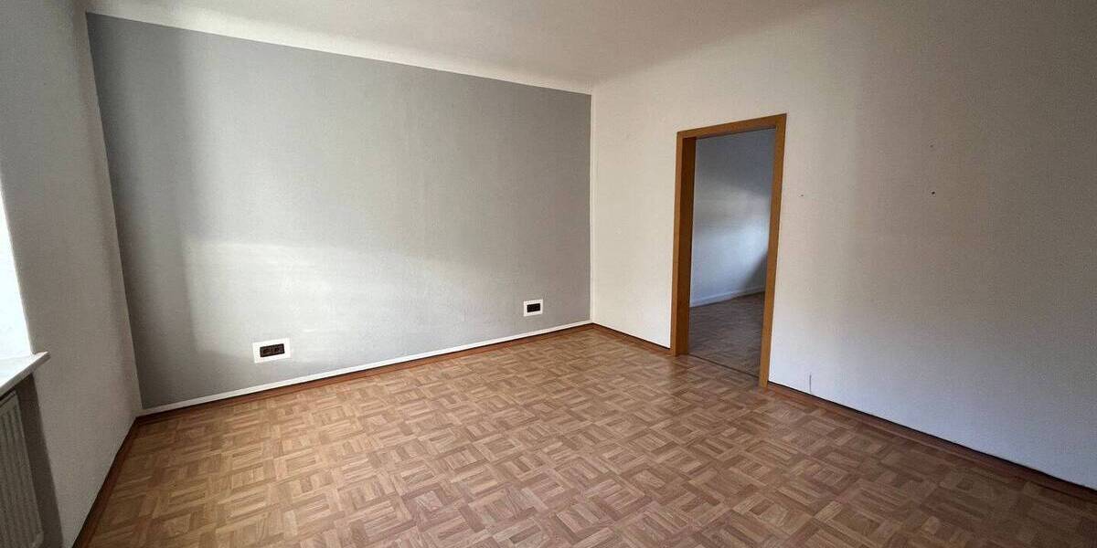 Mehrfamilienhaus, Wohnhaus Contwig - 8 Zimmer, 211 m&sup2;, 259.000&euro; | Angebot:26156071