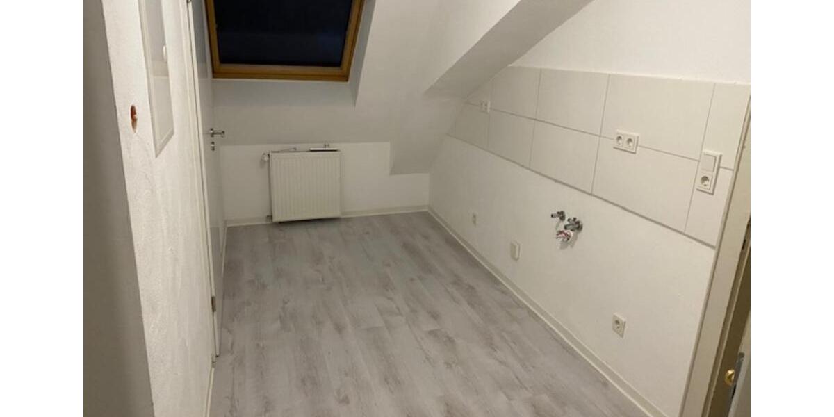 Dachgeschoßwohnung Neunkirchen Heinitz - 2 Zimmer, 45 m&sup2;, 485&euro; | Angebot:25872534