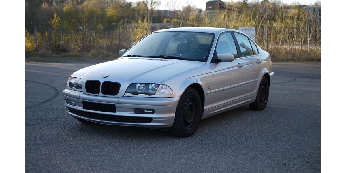 BMW 323 125.000 km 8.499 &euro; Illingen 66557