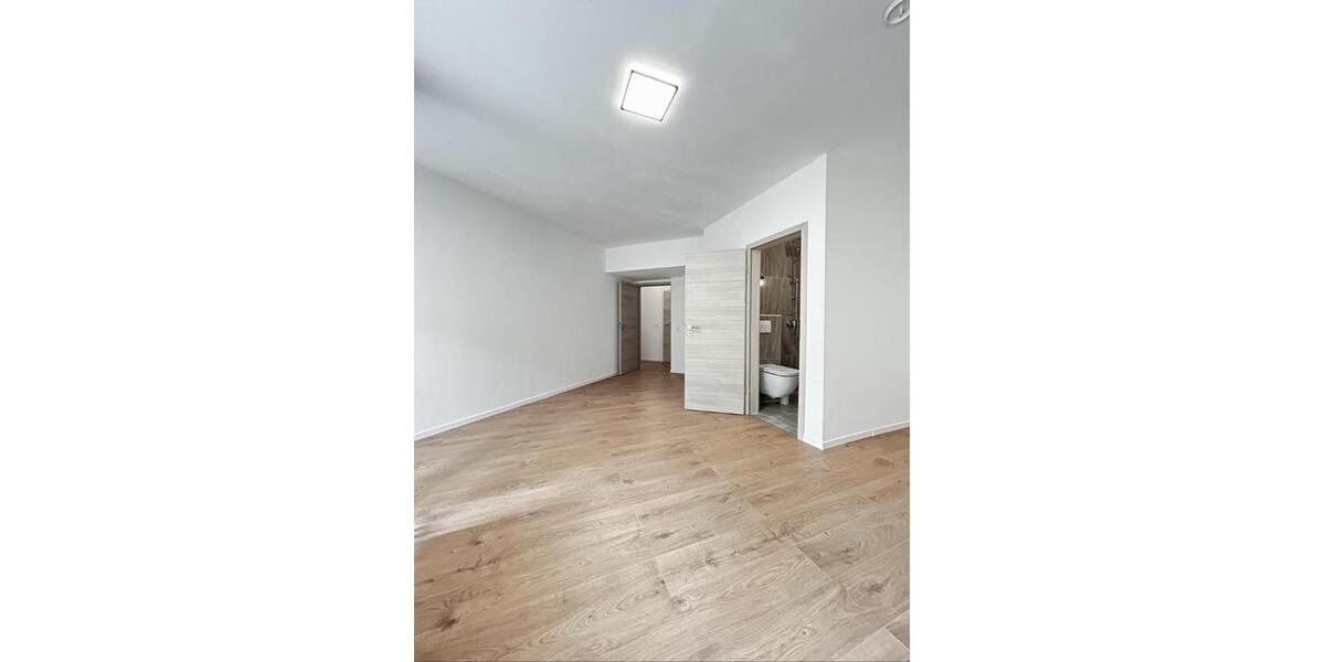 Erdgeschoßwohnung Homburg - 4 Zimmer, 120 m&sup2;, 850&euro; | Angebot:25881914