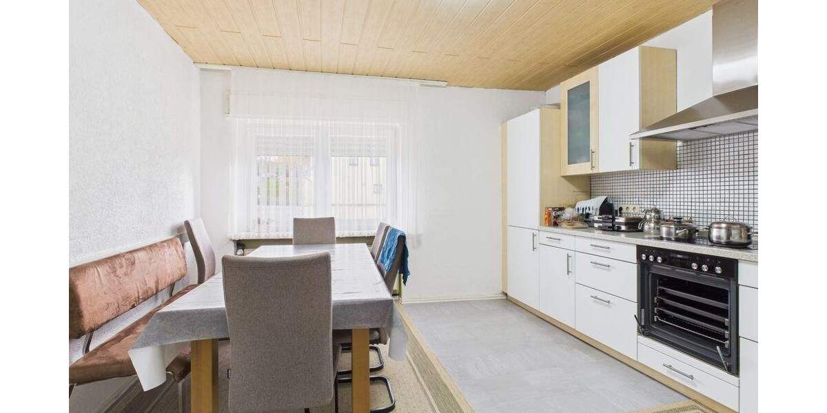 Mehrfamilienhaus, Wohnhaus Eppelborn / Wiesbach Wiesbach - 7 Zimmer, 239 m&sup2;, 195.000&euro; | Angebot:25687894