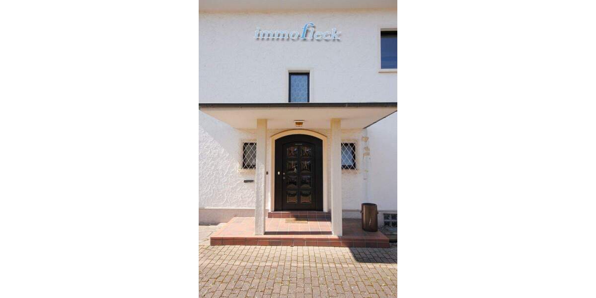 Doppelhaushälfte Bexbach - 9 Zimmer, 213 m&sup2;, 379.000&euro; | Angebot:25664164