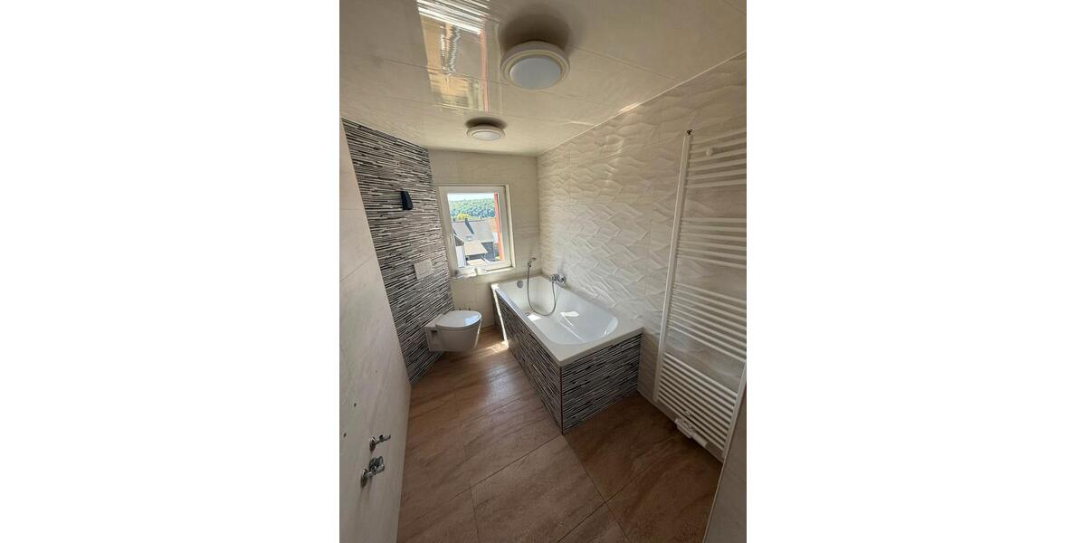 Reihenhaus Zweibrücken - 9 Zimmer, 193 m&sup2;, 325.000&euro; | Angebot:26929455