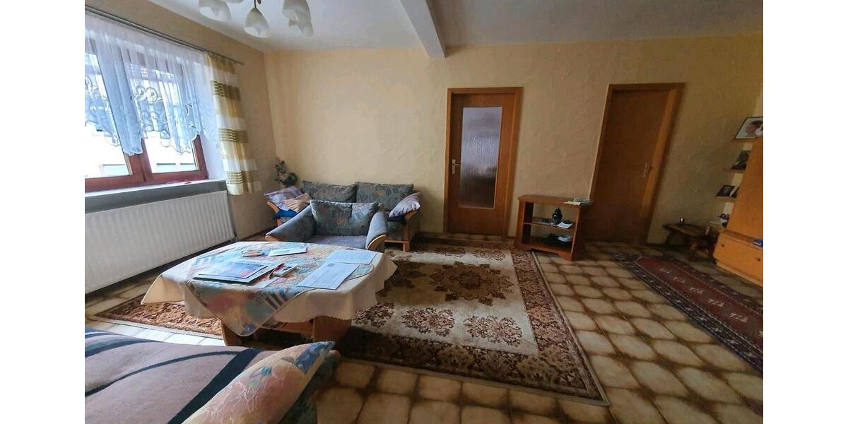 Etagenwohnung Kusel - 3 Zimmer, 84 m&sup2;, 670&euro; | Angebot:25420826