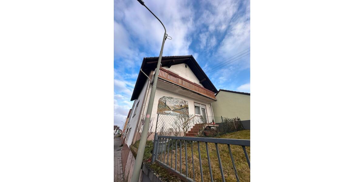 Einfamilienhaus Hermersberg - 14 Zimmer, 199 m&sup2;, 185.000&euro; | Angebot:25257193