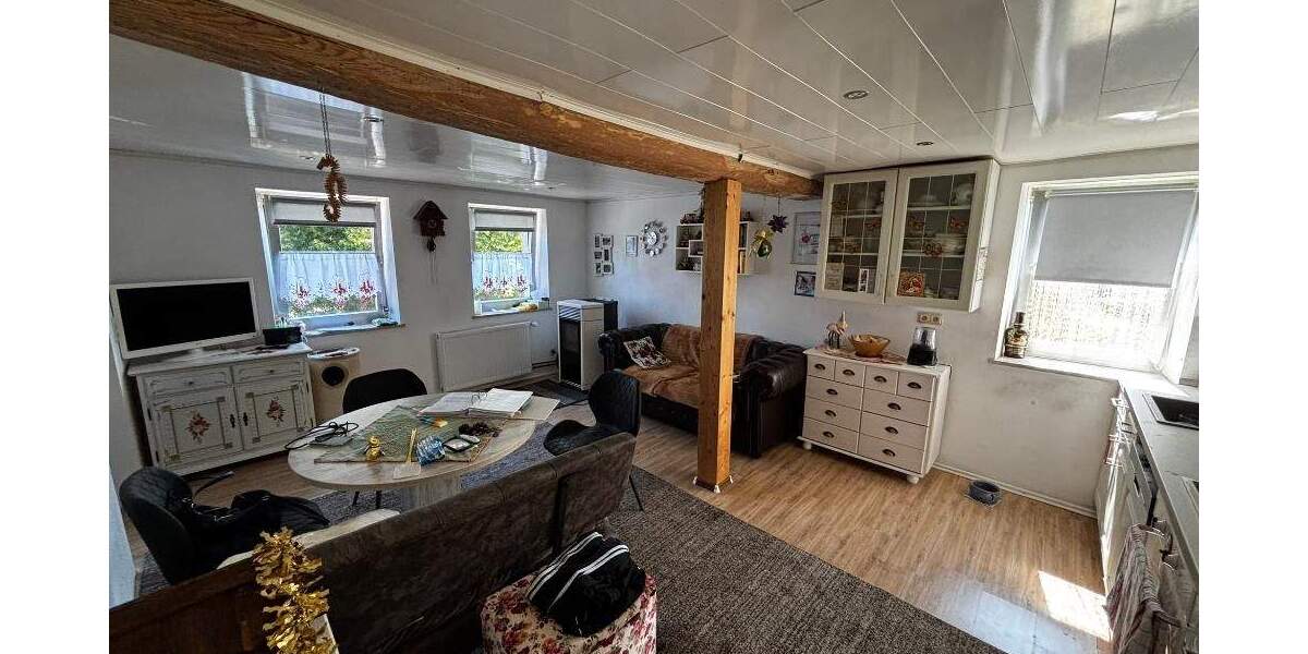 Mehrfamilienhaus, Wohnhaus Schmitshausen - 3 Zimmer, 80 m&sup2;, 139.000&euro; | Angebot:25706013