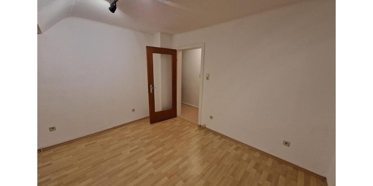 Dachgeschoßwohnung Zweibrücken - 2 Zimmer, 46 m&sup2;, 330&euro; | Angebot:25648996