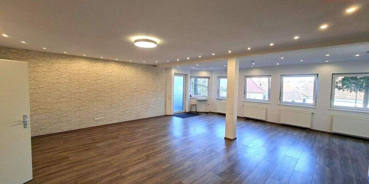 Etagenwohnung Neunkirchen/Saar Innenstadt - 2 Zimmer, 95 m&sup2;, 135.000&euro; | Angebot:25673997