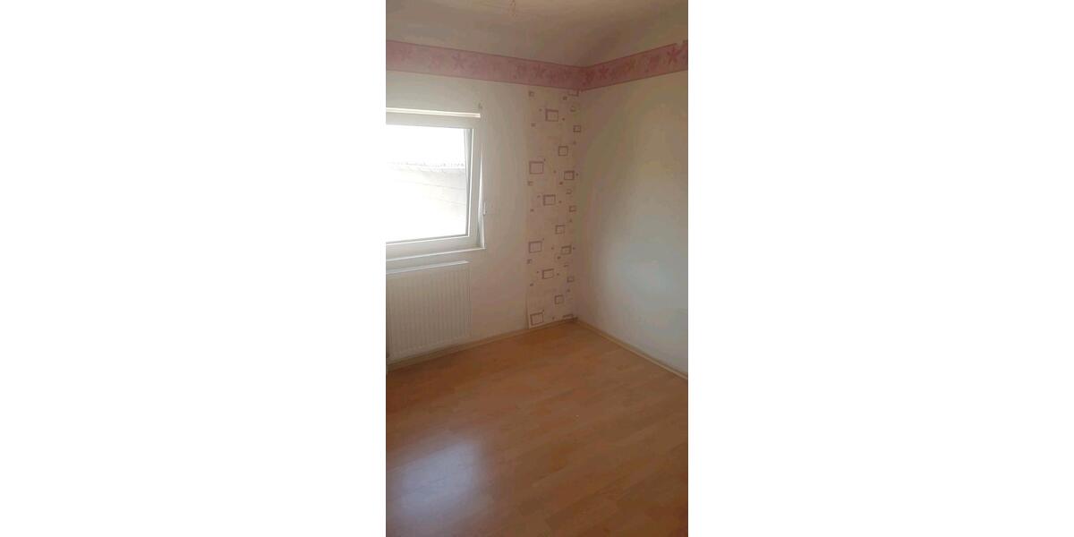 Dachgeschoßwohnung Eppelborn - 1 Zimmer, 60 m&sup2;, 500&euro; | Angebot:25350181