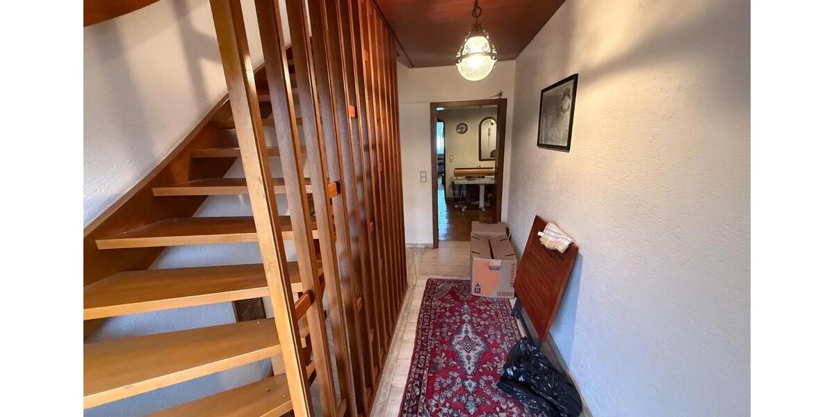Einfamilienhaus Kirkel - 11 Zimmer, 270 m&sup2;, 445.000&euro; | Angebot:24814296