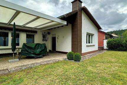 Haus Waldfischbach - 5 Zimmer, 151 m&sup2;, 215.000&euro; | Angebot:25777592