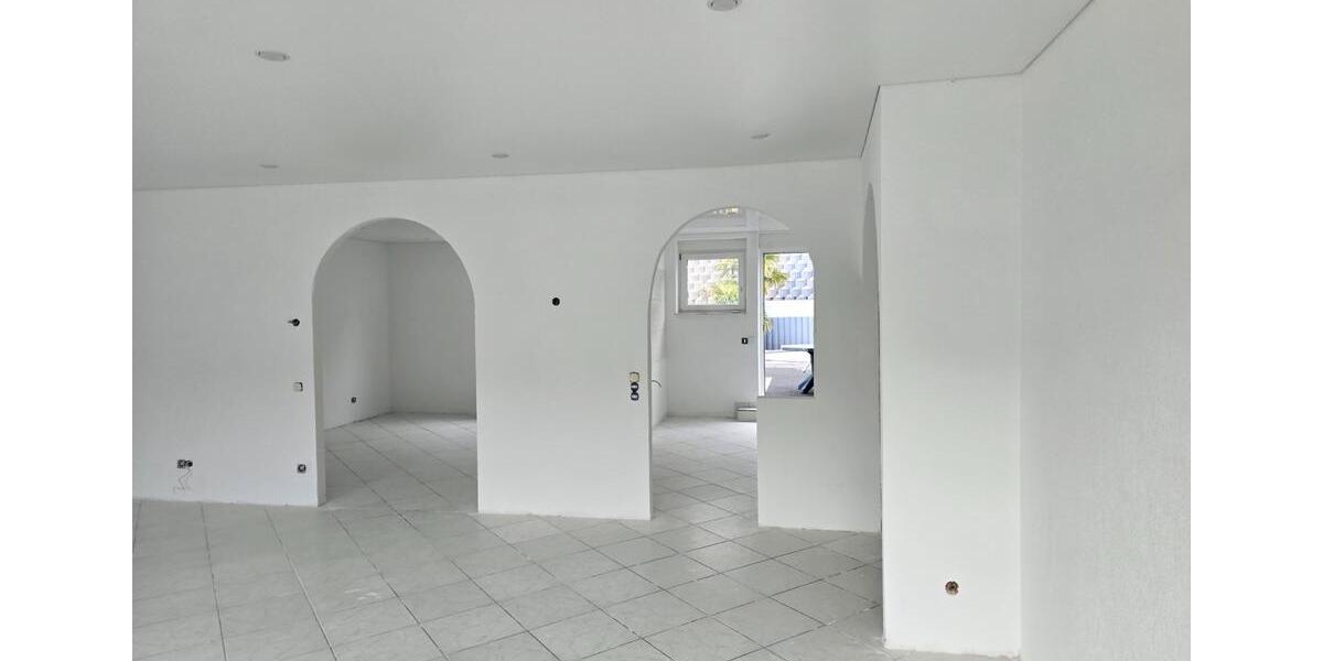 Etagenwohnung Saarbrücken Brebach-Fechingen - 5 Zimmer, 155 m&sup2;, 195.000&euro; | Angebot:26111977