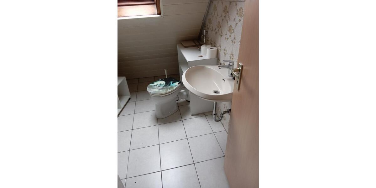 Dachgeschoßwohnung Homburg - 3 Zimmer, 65 m&sup2;, 450&euro; | Angebot:25992317