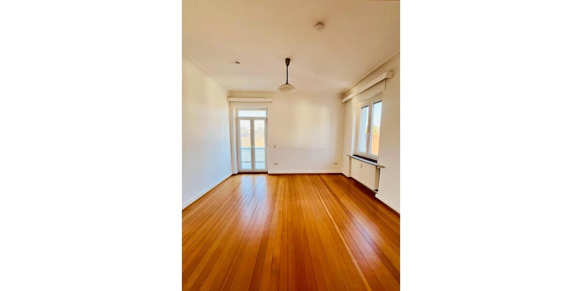 Etagenwohnung Saarbrücken Kieselhumes - 2 Zimmer, 90 m&sup2;, 780&euro; | Angebot:25821377