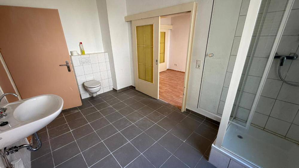 Reihenmittelhaus Pirmasens Innenstadt - 7 Zimmer, 181 m&sup2;, 159.000&euro; | Angebot:26261505