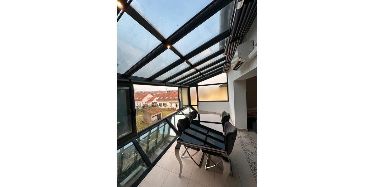 Etagenwohnung Saarbrücken - 4 Zimmer, 130 m&sup2;, 220.000&euro; | Angebot:26049100