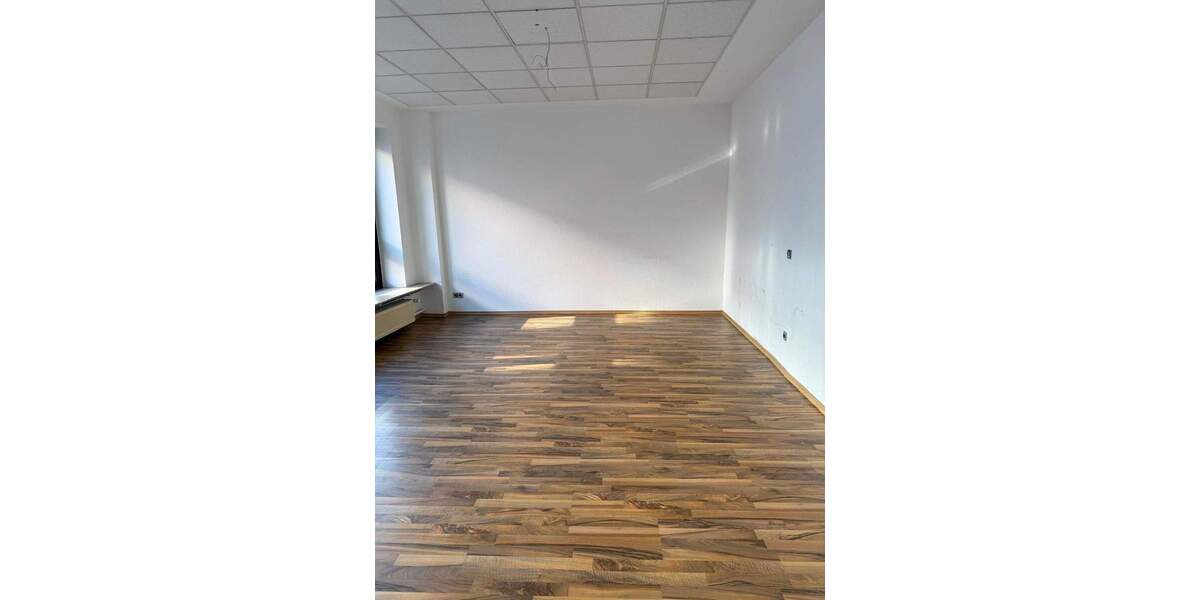 Zimmer Saarbrücken St Johann - 4 Zimmer, 135 m&sup2;, 890&euro; | Angebot:25899693