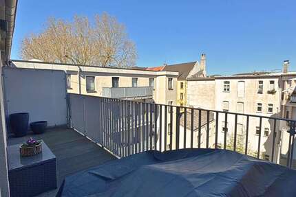 Wohnung Saarbrücken St. Johann - 2.5 Zimmer, 87 m&sup2;, 1.000&euro; | Angebot:26113438