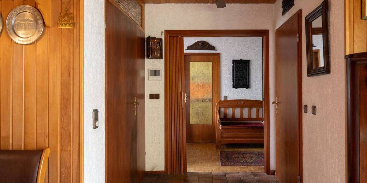 Einfamilienhaus Saarbrücken Malstatt - 7 Zimmer, 134 m&sup2;, 349.000&euro; | Angebot:26741535