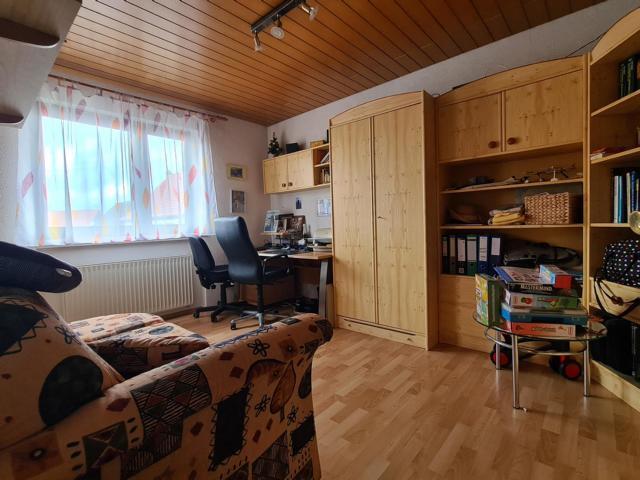 Großzügiges gepflegtes 2-Familienhaus Nähe Schönenberg-Kübelberg - Mehrfamilienhaus, Wohnhaus Schönenberg-Kübelberg | Angebot:26991759