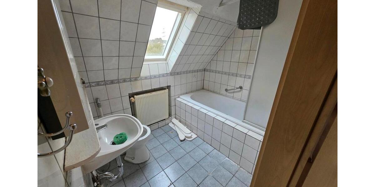 Etagenwohnung Merchweiler - 5 Zimmer, 84 m&sup2;, 660&euro; | Angebot:25941086