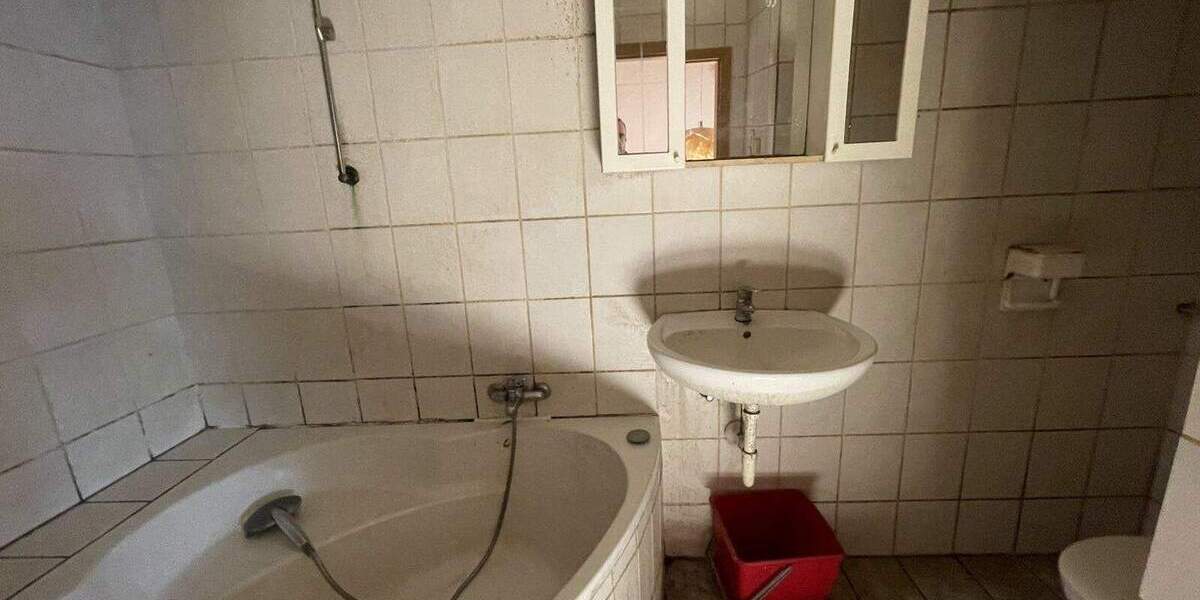 Doppelhaushälfte Neunkirchen Innenstadt - 5 Zimmer, 110 m&sup2;, 119.000&euro; | Angebot:25729710