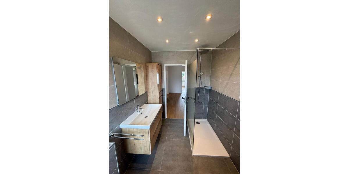 Etagenwohnung Sankt Ingbert - 3 Zimmer, 85 m&sup2;, 850&euro; | Angebot:25905780