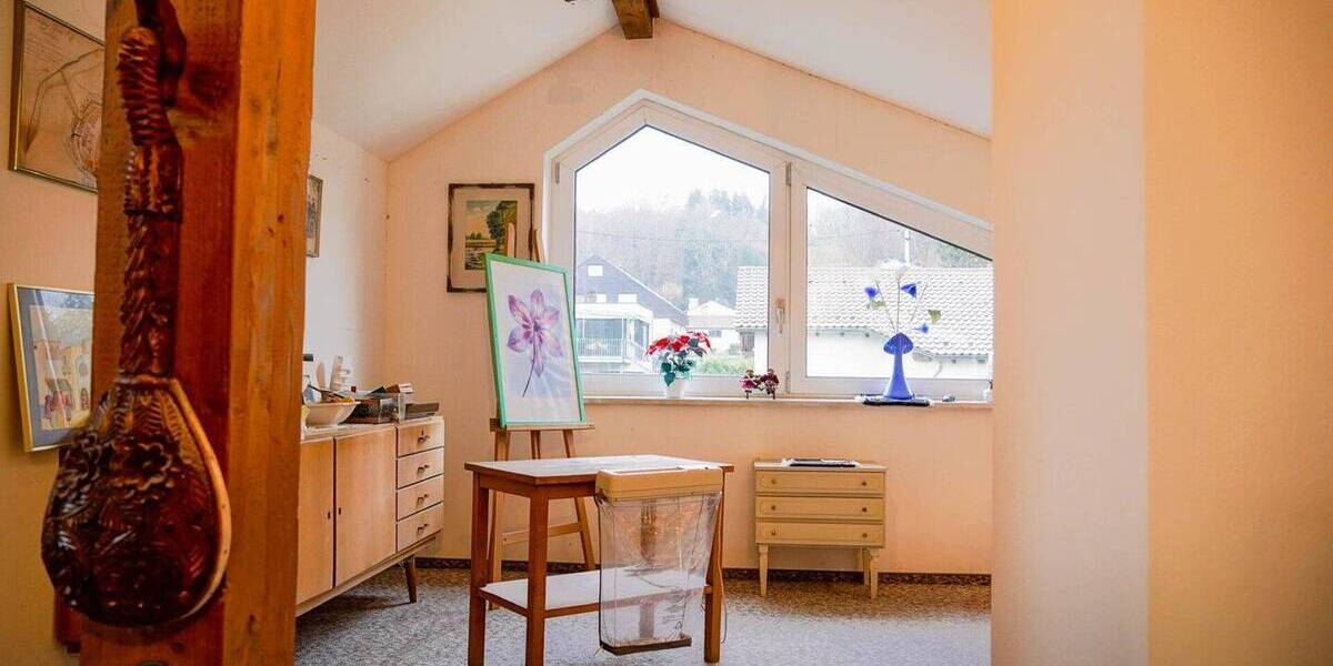 Doppelhaushälfte Saarbrücken / Dudweiler Dudweiler - 8 Zimmer, 196 m&sup2;, 449.000&euro; | Angebot:26207301