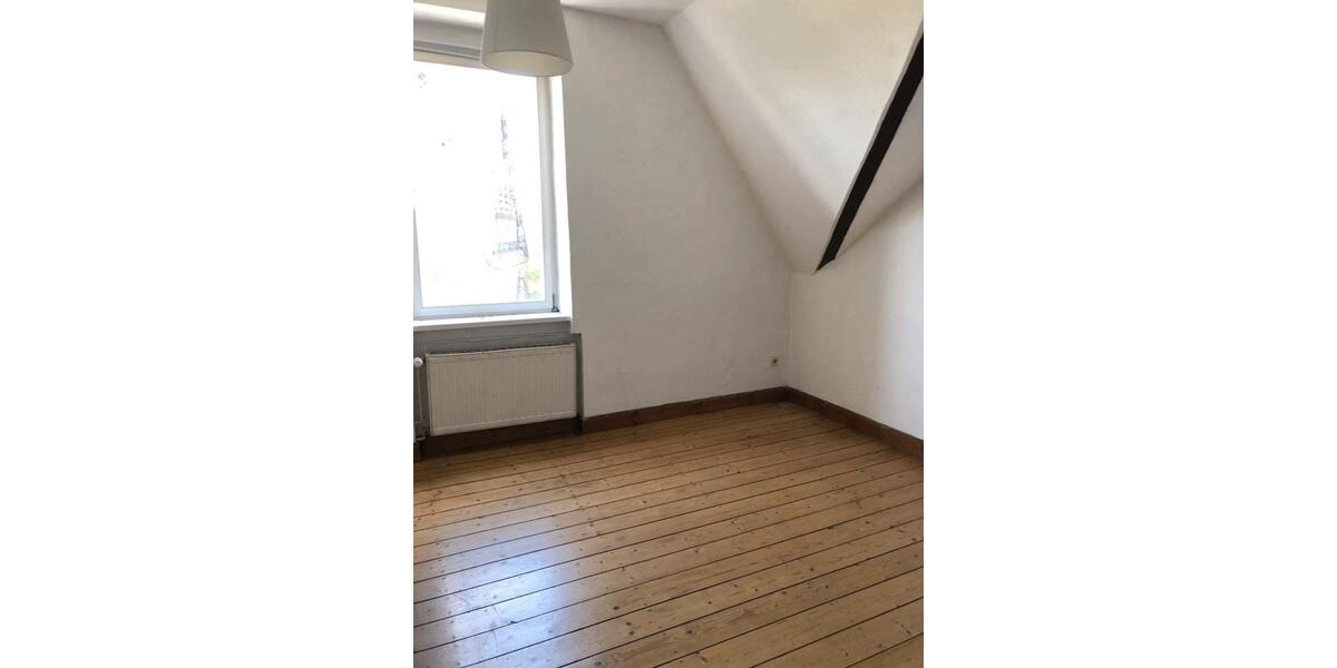 Dachgeschoßwohnung Saarbrücken - 3 Zimmer, 60 m&sup2;, 580&euro; | Angebot:26013066