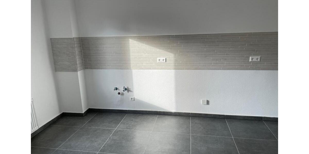 Dachgeschoßwohnung Pirmasens - 6 Zimmer, 138 m&sup2;, 1.200&euro; | Angebot:25395415