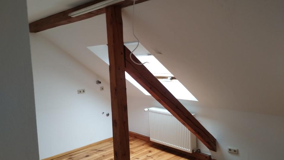 Dachgeschoßwohnung Neunkirchen - 3 Zimmer, 90 m&sup2;, 550&euro; | Angebot:25641144