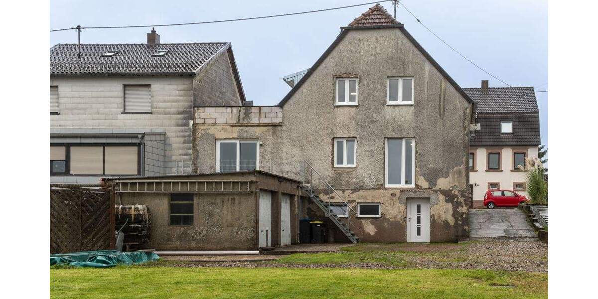 Mehrfamilienhaus, Wohnhaus Illingen / Uchtelfangen Uchtelfangen - 4 Zimmer, 118 m&sup2;, 210.000&euro; | Angebot:25799965