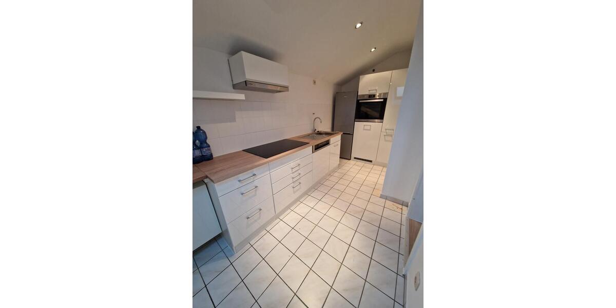 Dachgeschoßwohnung Saarbrücken Kieselhumes - 3.5 Zimmer, 115 m&sup2;, 995&euro; | Angebot:25973610