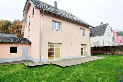 Haus Bruchmühlbach - 5 Zimmer, 287 m&sup2;, 2.900&euro; | Angebot:27320510
