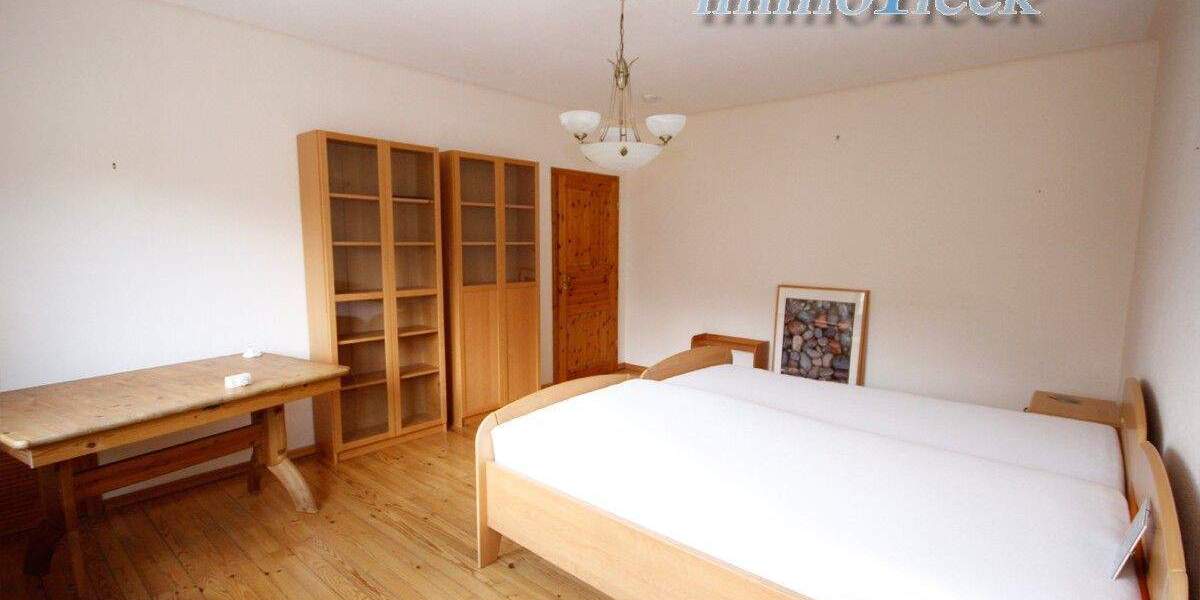 Doppelhaushälfte Bexbach - 9 Zimmer, 213 m&sup2;, 278.000&euro; | Angebot:25664167