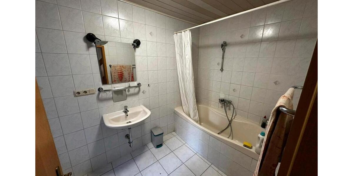 Reihenhaus Saarbrücken Eschberg - 4 Zimmer, 115 m&sup2;, 1.200&euro; | Angebot:25445834