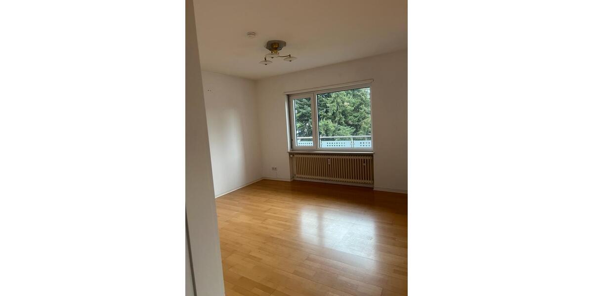 Etagenwohnung Illingen - 5 Zimmer, 135 m&sup2;, 1.495&euro; | Angebot:25329305
