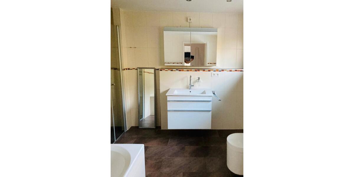 Etagenwohnung Sankt Ingbert - 3 Zimmer, 94 m&sup2;, 1.000&euro; | Angebot:25107138